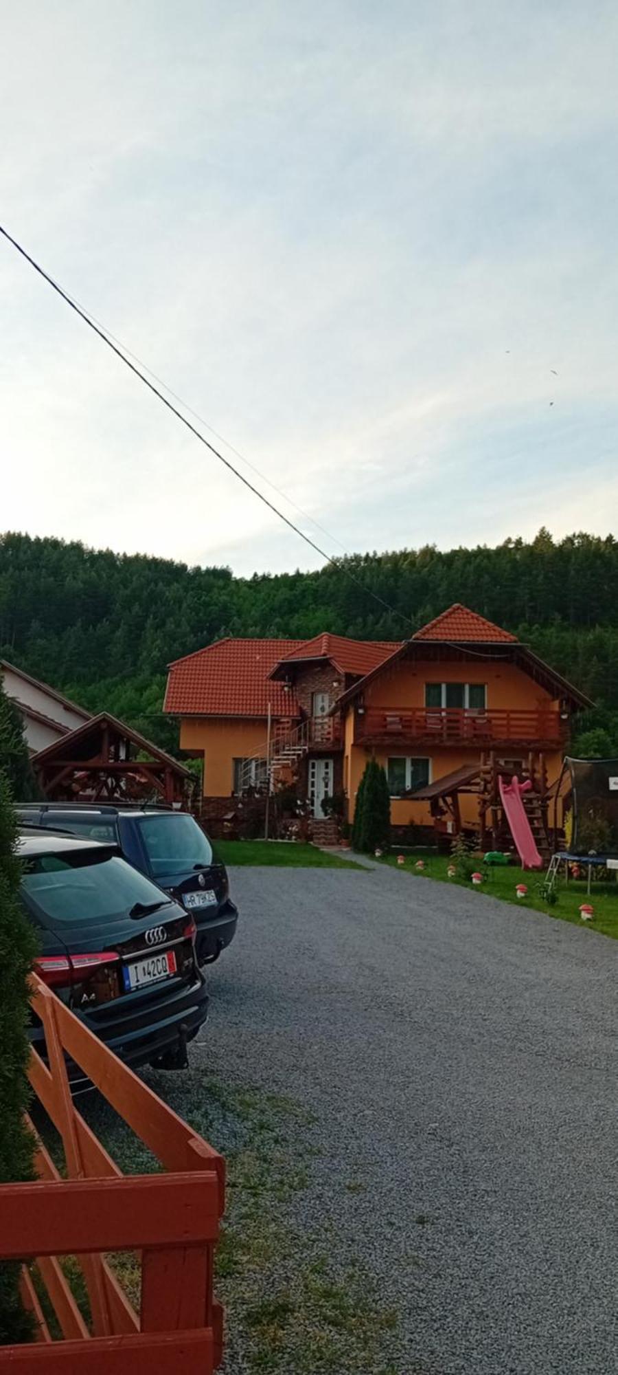 Casa De Oaspeti Cristian Praid Ngoại thất bức ảnh
